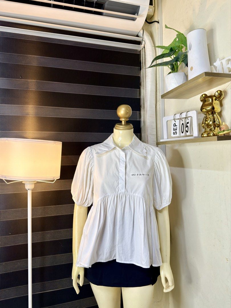 URBAN REVIVO PUFF BLOUSE (A37) (Category: Blouses) located in Bulacan. Submitted by nicolaiscloset (Listing ID 1459756449, Image 1). Description: .