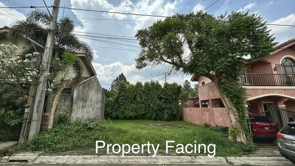 Valenza Pontevedra Nuvali Lot (Category: Lot) located in Muntinlupa City. Submitted by luke825458 (Listing ID 1459822630, Image 3). Description: 121 SQM LOT – VALENZA, STA. ROSA PROPERTY DETAILS • Lot Size: 121 sqm • Dimensions: 11m × 11m (Perfect Square) • Orientation: Morning Sun (East-Facing) • Property is located in a 3 lane wide road and and about 150 meters from Clubhouse • Clean title, HOA dues payment up to date. • Vicinity: Walking Dista