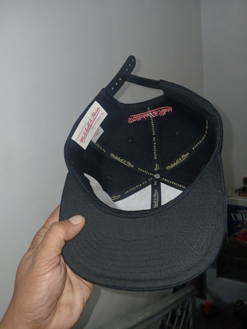 Vancouber Grizzliez Og logo (Category: Caps & Hats) located in Manila. Submitted by binfahad0256039 (Listing ID 1459811117, Image 2). Description: brand new and authentic below srp for only : 1,200 only dm for sure buyer.