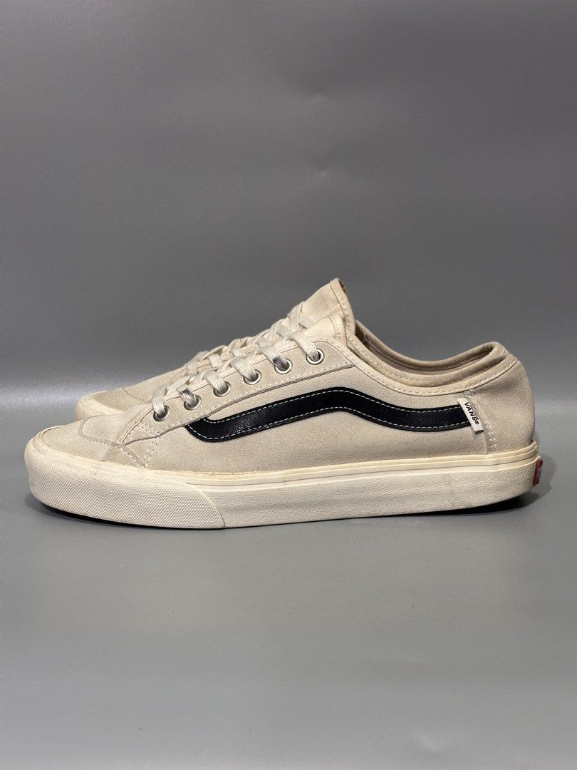Vans original size 42 (Category: Sneakers) located in Davao. Submitted by kirkdarrenpomoy (Listing ID 1459862938, Image 3). Description: Message mo on IG FOR FREE SHIPPING THE THRIFT DVO.