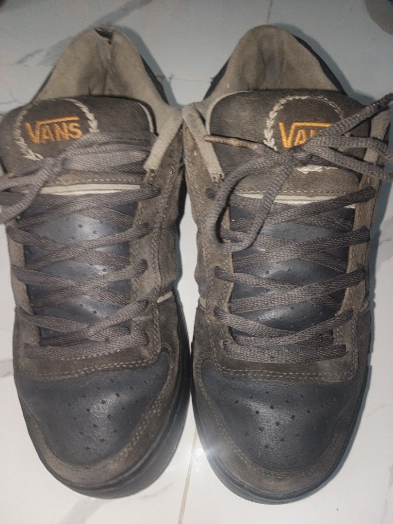 Vans Skate Shoes Brown Suede Chunky (Category: Sneakers) located in Manila. Submitted by eyann.gg (Listing ID 1459764720, Image 2). Description: - Brown Vans skate shoes - Suede and leather upper - Lace-up closure - Classic Vans branding - CHUNKY.