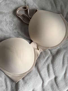 (Category: ) located in . Submitted by luisascloset_ (Listing ID 1459712519, Image 1). Description: .