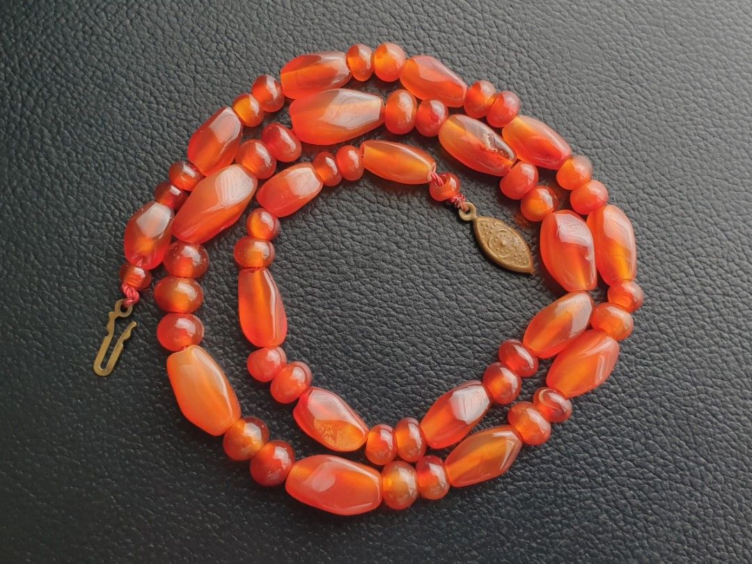 Vintage Carnelian Agate Necklace (Category: Necklaces) located in Quezon City. Submitted by WasalakTwo (Listing ID 1459746771, Image 2). Description: Bought in Japan High quality 48cm Open for delivery nationwide.