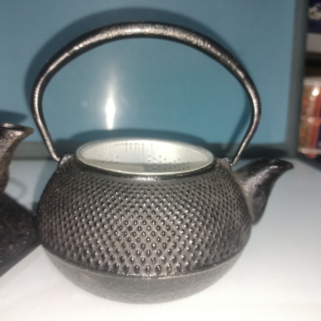 Vintage Cast Iron Teapots P250 each (Category: Cookware & Accessories) located in Munoz. Submitted by larryc1212 (Listing ID 1459822338, Image 2). Description: - Authentic vintage cast iron teapots - P250 each - Classic, rustic design - Ideal for brewing tea or as decorative pieces - Some include matching coasters - Adds a touch of vintage charm to any space - Perfect for tea enthusiasts and collectors Disclaimer: Item may include some scratches 