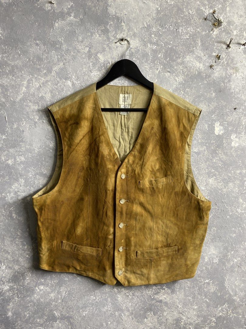 Vintage Gap Suede Vest (Category: Vests) located in Pasig City. Submitted by lumangkamisa (Listing ID 1459847272, Image 1). Description: XL some storage stains.