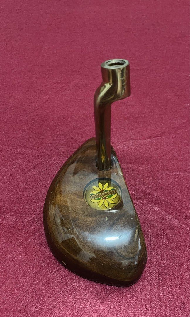 Vintage Golf Woodie Putter (Category: Golf) located in Quezon City. Submitted by sissymissy1527 (Listing ID 1459788367, Image 2). Description: What u see is what u get.
