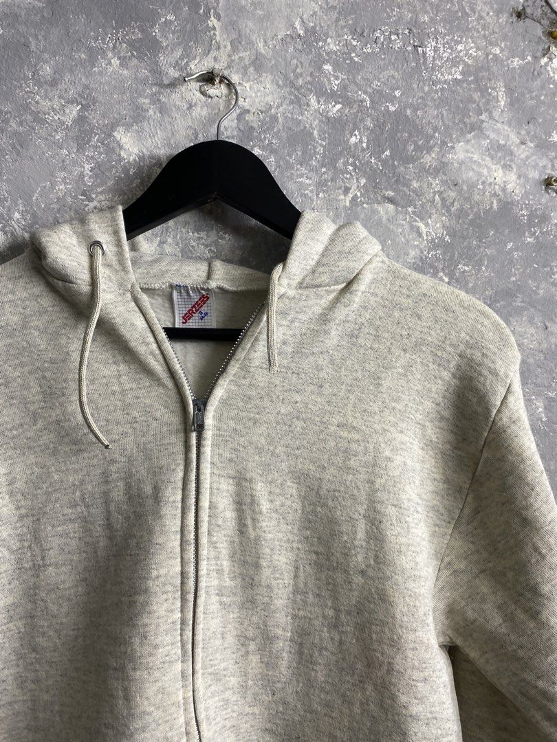 Vintage Jerzees Zip Up Jacket (Category: Coats, Jackets and Outerwear) located in Pasig City. Submitted by lumangkamisa (Listing ID 1459844326, Image 2). Description: Small.