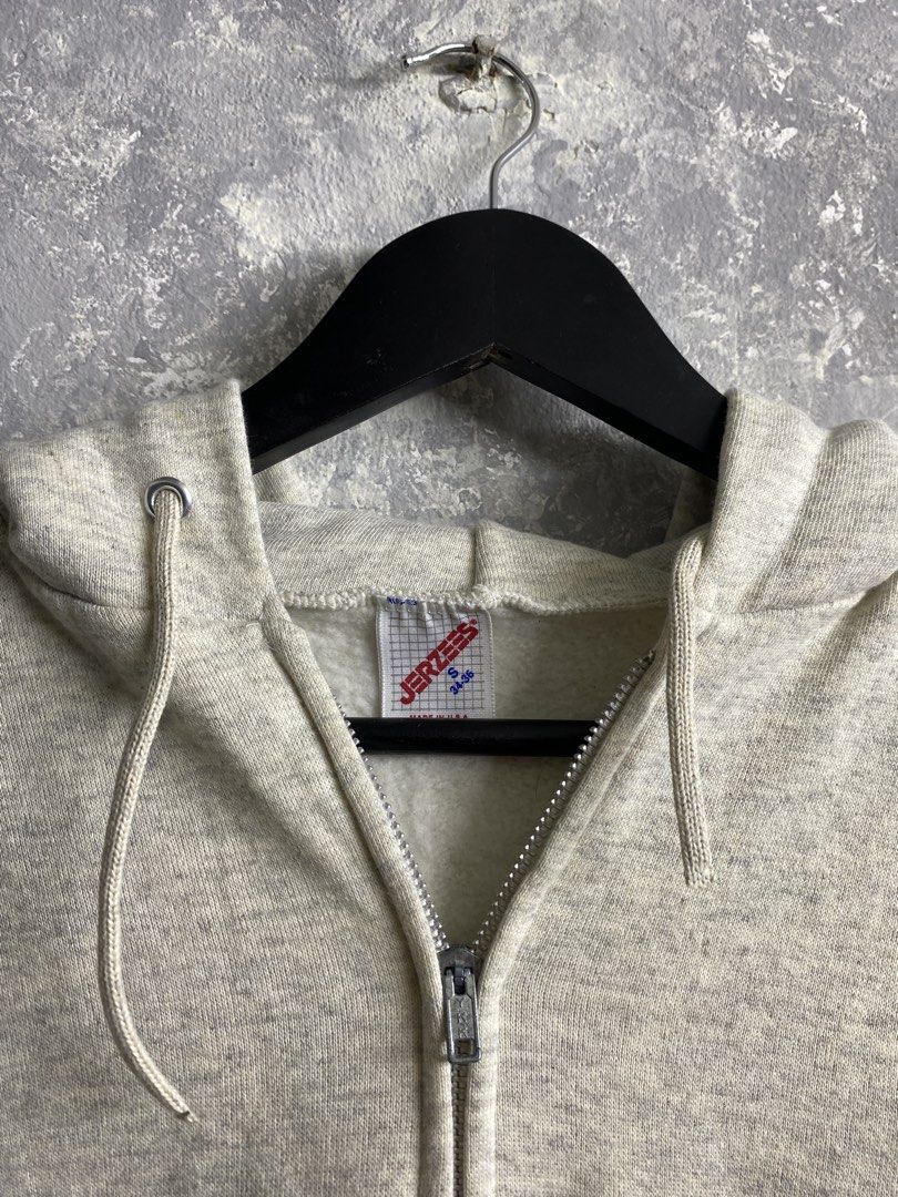 Vintage Jerzees Zip Up Jacket (Category: Coats, Jackets and Outerwear) located in Pasig City. Submitted by lumangkamisa (Listing ID 1459844326, Image 3). Description: Small.