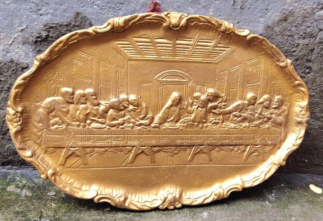 Vintage last supper oval shape (Category: Vintage Collectibles) located in Caloocan City. Submitted by zenmountain-d8b1c0 (Listing ID 1459806369, Image 1). Description: .