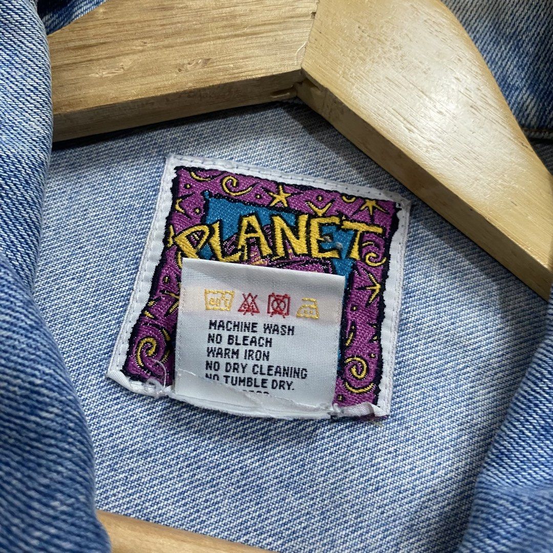 Vintage M&M's Planet Mars Denim Jacket XL (Category: Coats, Jackets and Outerwear) located in Naga. Submitted by ejdurante17 (Listing ID 1459744539, Image 3). Description: - Cool vintage M&M's denim jacket - From Planet Mars collection - Features M&M characters graphic on the back - Small M&M logo on the front chest pocket - Size XL / TG - A must-have for any M&M enthusiast! - just light stain sa sleeve & lining sa collar due to vintage + Shippin