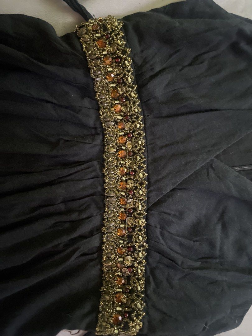 Vintage Top (Category: Sleeveless) located in Manila. Submitted by krxtn.dnl (Listing ID 1459717766, Image 3). Description: .