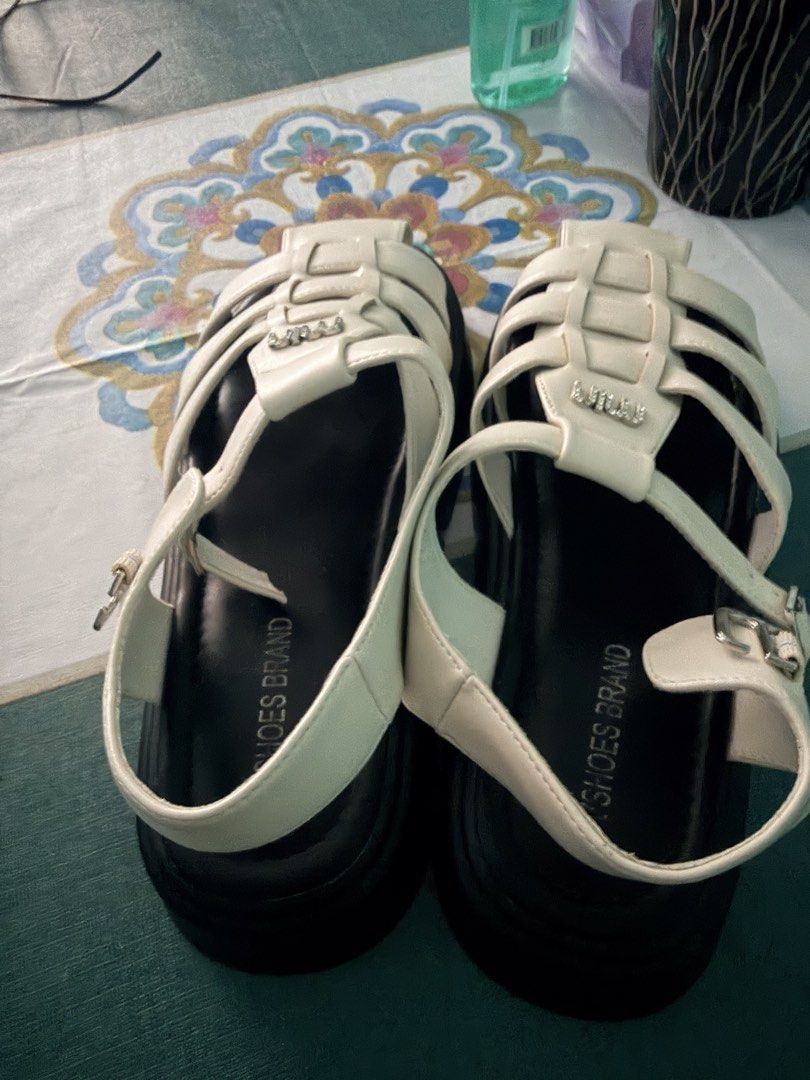 VSHOES Sandals (Category: Flats & Sandals) located in Quezon City. Submitted by ariannemb01 (Listing ID 1459767461, Image 2). Description: Here’s a polished marketplace post: ✨ FOR SALE: VSHOES SANDALS ✨ 👠 Original VSHOES Shoes from Bangkok 📏 Size: US 9 / EU 40 🤎 Color: White ✨ Used only once ✅ No flaws / Excellent condition 💰 ₱1,500 only! 💳 MOP: GCash / BDO / BPI 📍 Pick-up: QC area (buyer arranges and shoulders the pick-up/delivery fee) PM