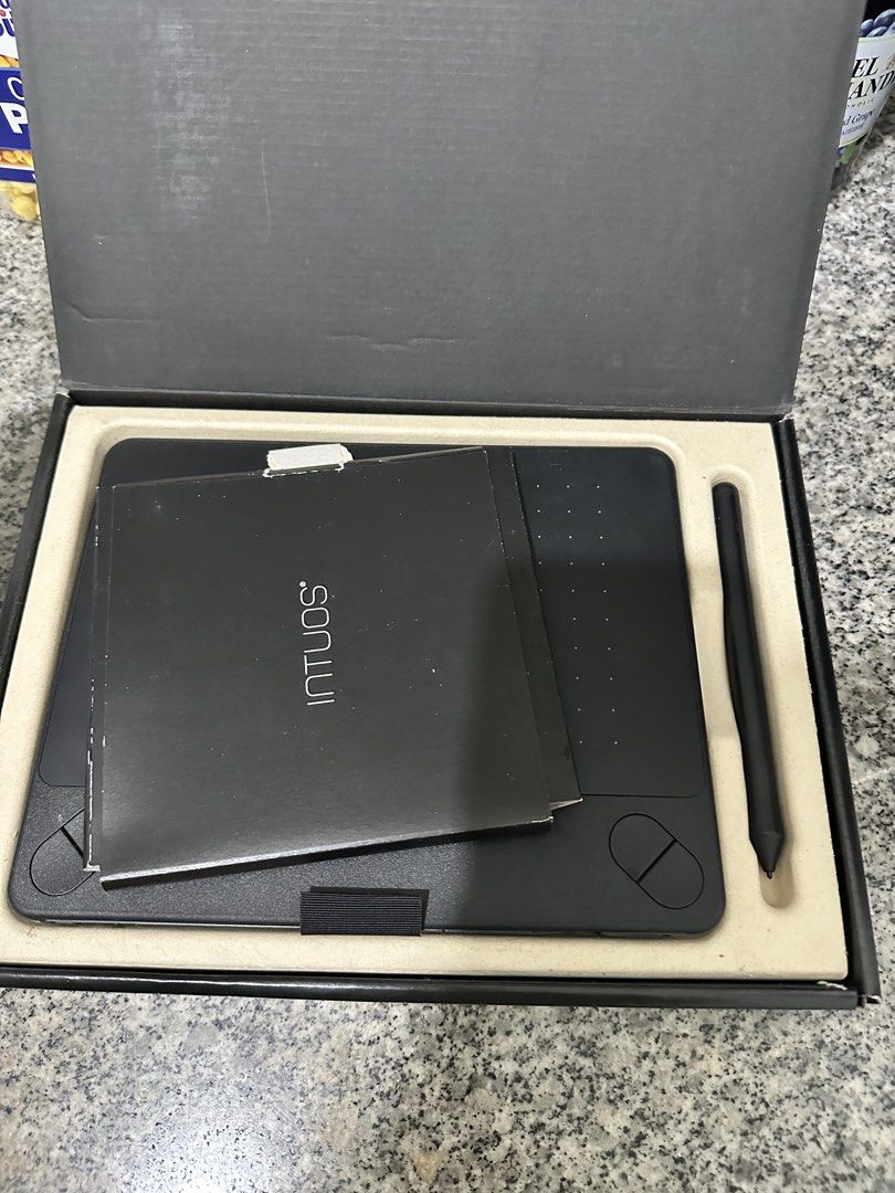 Wacom intous Pen & Tablet (Category: Laptops & Notebooks) located in Makati City. Submitted by ifuwantit_takeit (Listing ID 1459703545, Image 1). Description: .