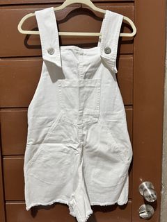 (Category: ) located in . Submitted by closet_in_disguise (Listing ID 1459716869, Image 1). Description: .