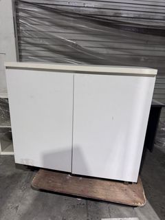 (Category: ) located in . Submitted by furniture.singapore (Listing ID 1459708623, Image 1). Description: .