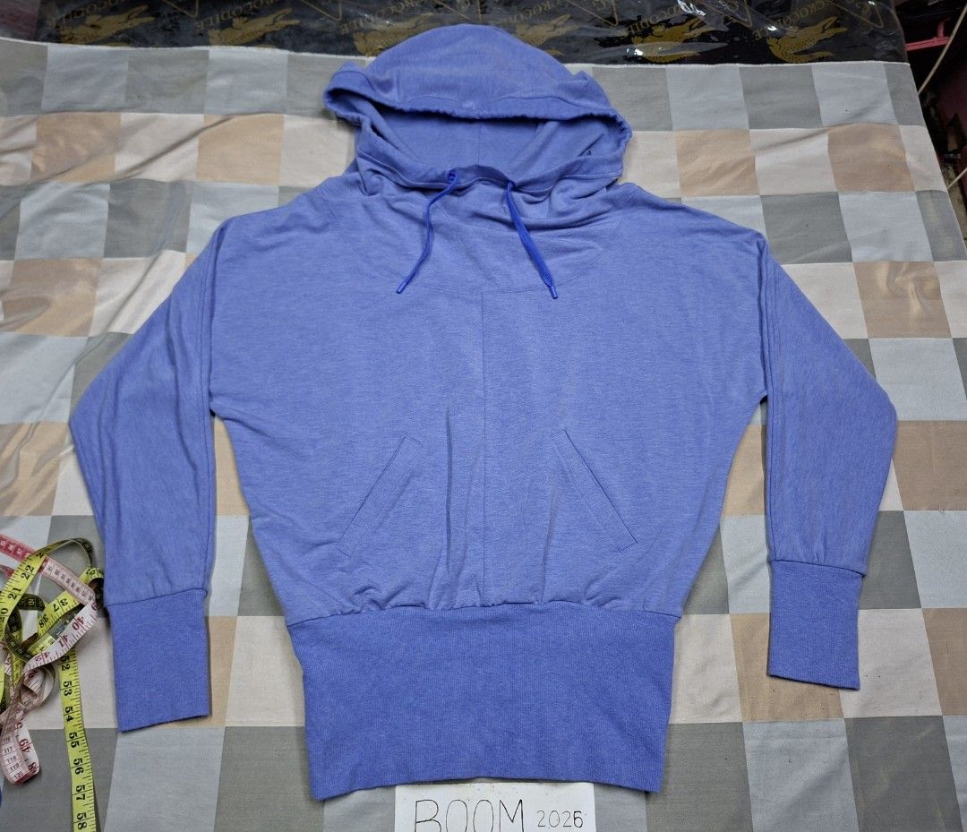 Women Lululemon Throwback Flashback Pullover Size 10 (Category: Coats, Jackets and Outerwear) located in Dagupan City. Submitted by bo0ms (Listing ID 1459829867, Image 2). Description: For sale Women Lululemon Throwback Flashback Pullover Size 10 Slightly Used in Very good condition like new, no usability issues, no holes no fading no discoloration no Friction marks, Color Wild Indigo, Still Very Presentable. Tags na lang kulang Bnew na. Inspired