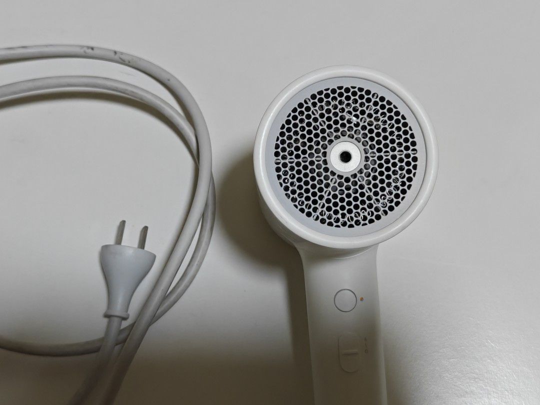 Xiaomi Mi Ionic Hair Dryer White (Category: Hair) located in Taguig. Submitted by fernando1108 (Listing ID 1459879675, Image 2). Description: - White Xiaomi Hair Dryer - Compact and lightweight design - Ionic technology for smoother hair - Multiple heat and speed settings - Includes power cord and plug - Great for everyday use - Tested and working well.
