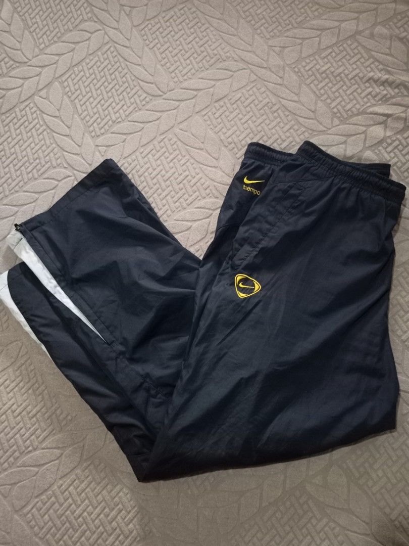 Y2K Nike Tiempo Trackpants (Category: Joggers) located in Mangaldan. Submitted by harrapotter (Listing ID 1459730436, Image 2). Description: DIMES WAIST 30-36 LENGTH 38 LEG OPEN 9 ADJUSTABLE NO ISSUE.