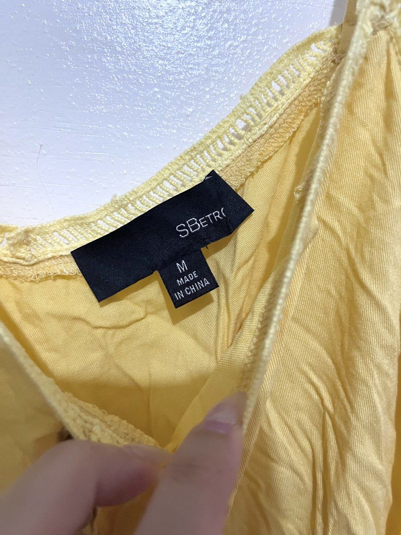 yellow summer flowy sundress (Category: Dresses) located in Bulacan. Submitted by wear.elocin (Listing ID 1459791991, Image 2). Description: .