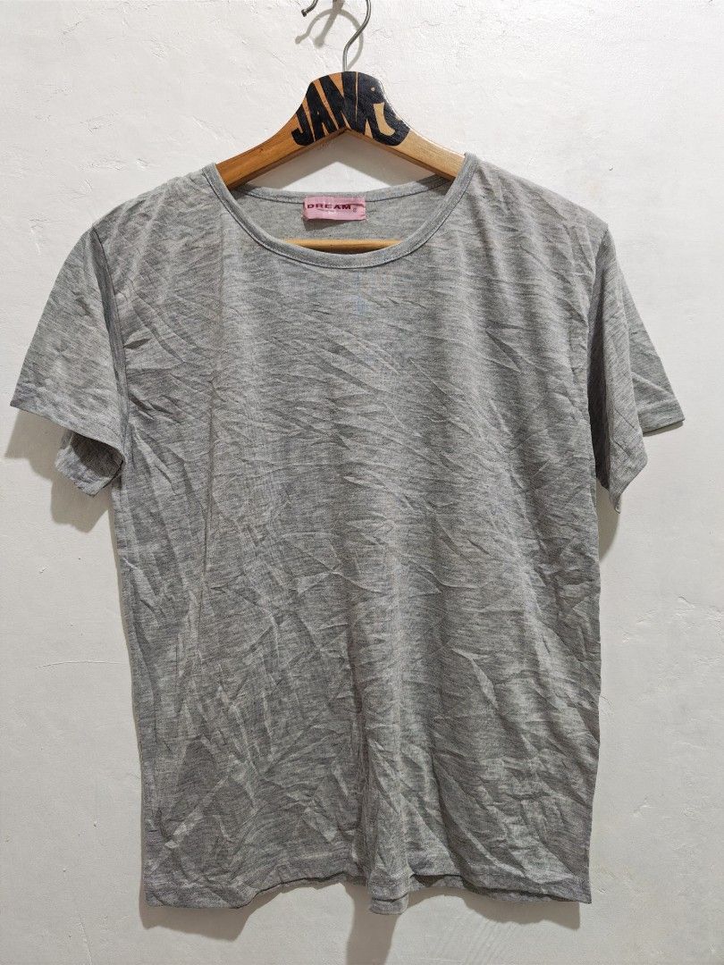 YS DREAM BLOUSE (Category: Blouses) located in Pili. Submitted by janrypalmerodelima (Listing ID 1459824429, Image 1). Description: YS DREAM WOMENS BLOUSE DIMES: 18x23 CONDITION: VERY GOOD COLOR RATE: 9.5/10 ISSUE: NEED WASH ONLY.
