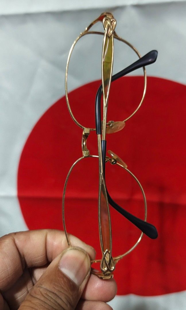 YSL Frame no lenses (Category: Sunglasses & Eyewear) located in Polomolok. Submitted by dkljapansurplus (Listing ID 1459701669, Image 2). Description: YSL frame no lense, as is Good condition from japan May code sa gilid banda.