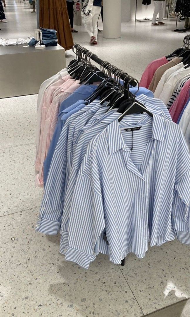Zara button-down shirt featuring classic vertical pinstripes (Medium) (Category: Longsleeves) located in Pavia. Submitted by braveowl.0f8ca0 (Listing ID 1459713571, Image 2). Description: Decluttering Zara button-down shirt featuring classic vertical pinstripes (Med) Location Iloilo City.