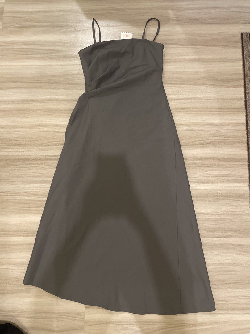 Zara Grey Spaghetti Strap Midi Dress (Category: Dresses) located in Manila. Submitted by possiblymaybe.717 (Listing ID 1459827489, Image 2). Description: - Zara Grey Midi Dress - Size: Medium (M) - Spaghetti Straps - Simple and Chic Design - Versatile: Dress up or down - Made in Morocco.