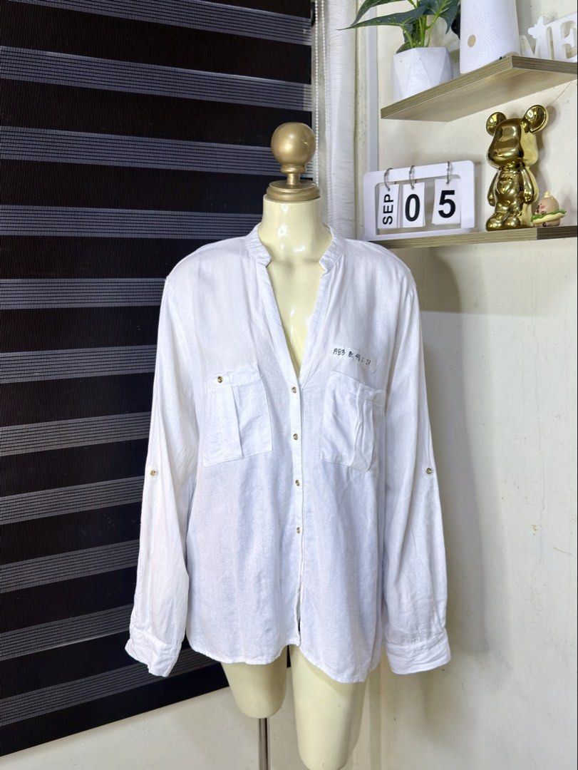 ZARA LONGSLEEVES VNECK (A83) (Category: Longsleeves) located in Bulacan. Submitted by nicolaiscloset (Listing ID 1459809944, Image 1). Description: .
