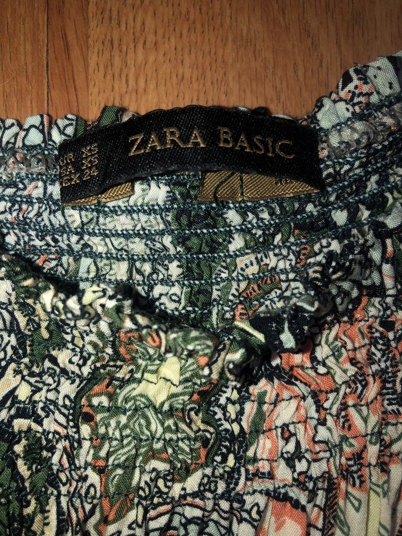Zara Off the Shoulder Cropped Top (Category: Others Tops) located in Cebu City. Submitted by jiselle_fecollection (Listing ID 1459899407, Image 3). Description: -size: XS -can fit XS- M frame -100% viscose.