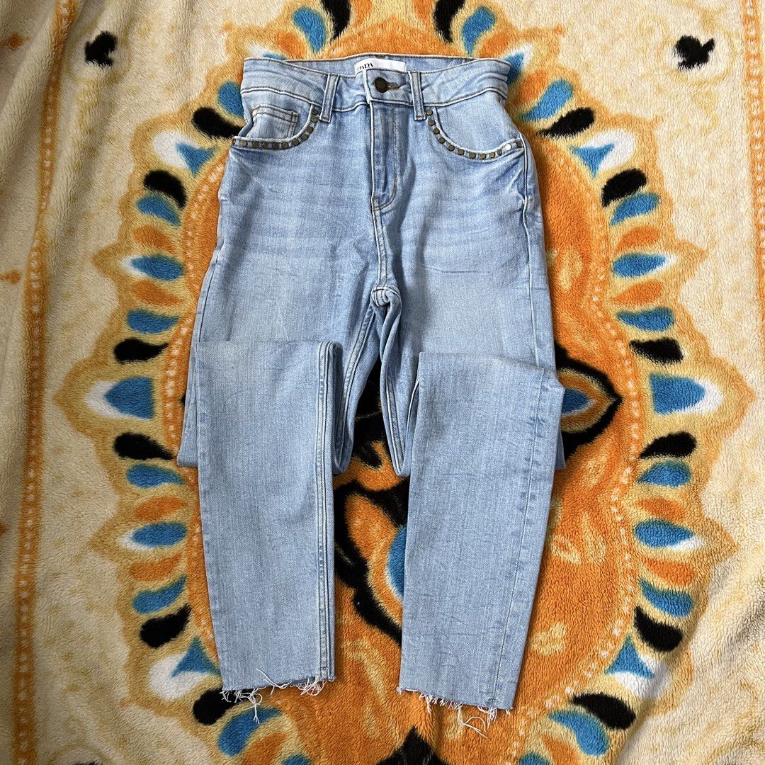 Zara Skinny Jeans (Category: Jeans) located in Baguio. Submitted by lalesi (Listing ID 1459740358, Image 1). Description: Padala fr Israel Never used Like new W24-25 Rise 11” Length 37.5” Ankle hole 4.5” .
