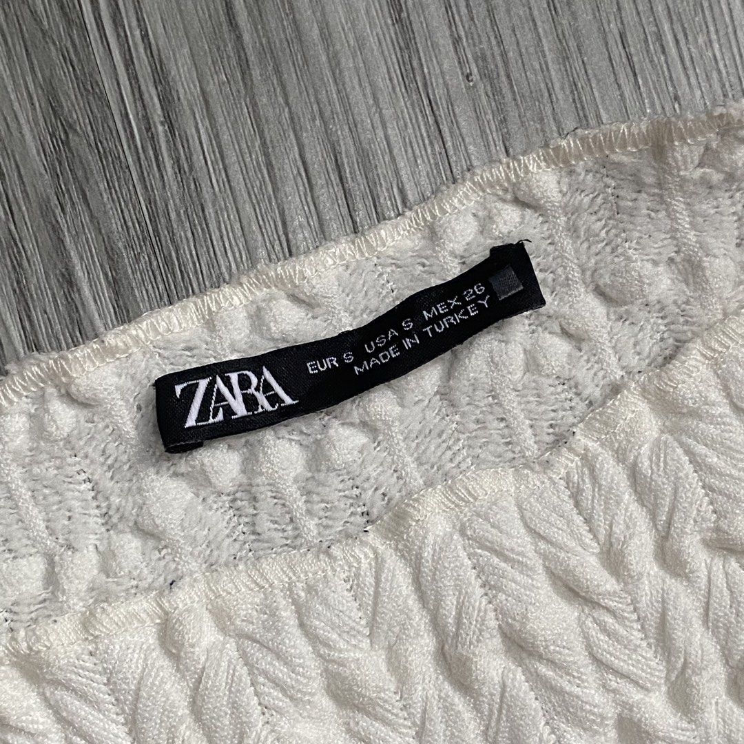 Zara Textured Top (Category: Others Tops) located in Los Banos. Submitted by darlingg01 (Listing ID 1459774998, Image 2). Description: Small-Medium .