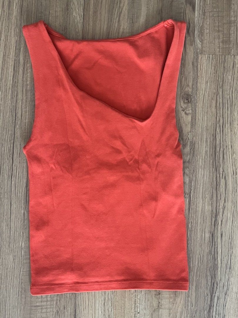 ZARA top (Category: Sleeveless) located in Cebu City. Submitted by myclothesdump12 (Listing ID 1459759503, Image 1). Description: Top is from Zara No flaws.