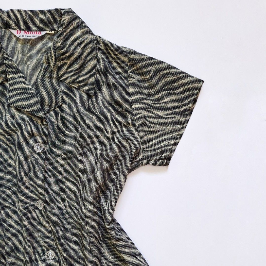 Zebra Print Short Sleeve Blouse | D Moda (Category: Blouses) located in Tarlac. Submitted by brownbasket (Listing ID 1459723926, Image 3). Description: Size: S-M Price + Sf MOP: Gcash | MariBank MOD: J&T.