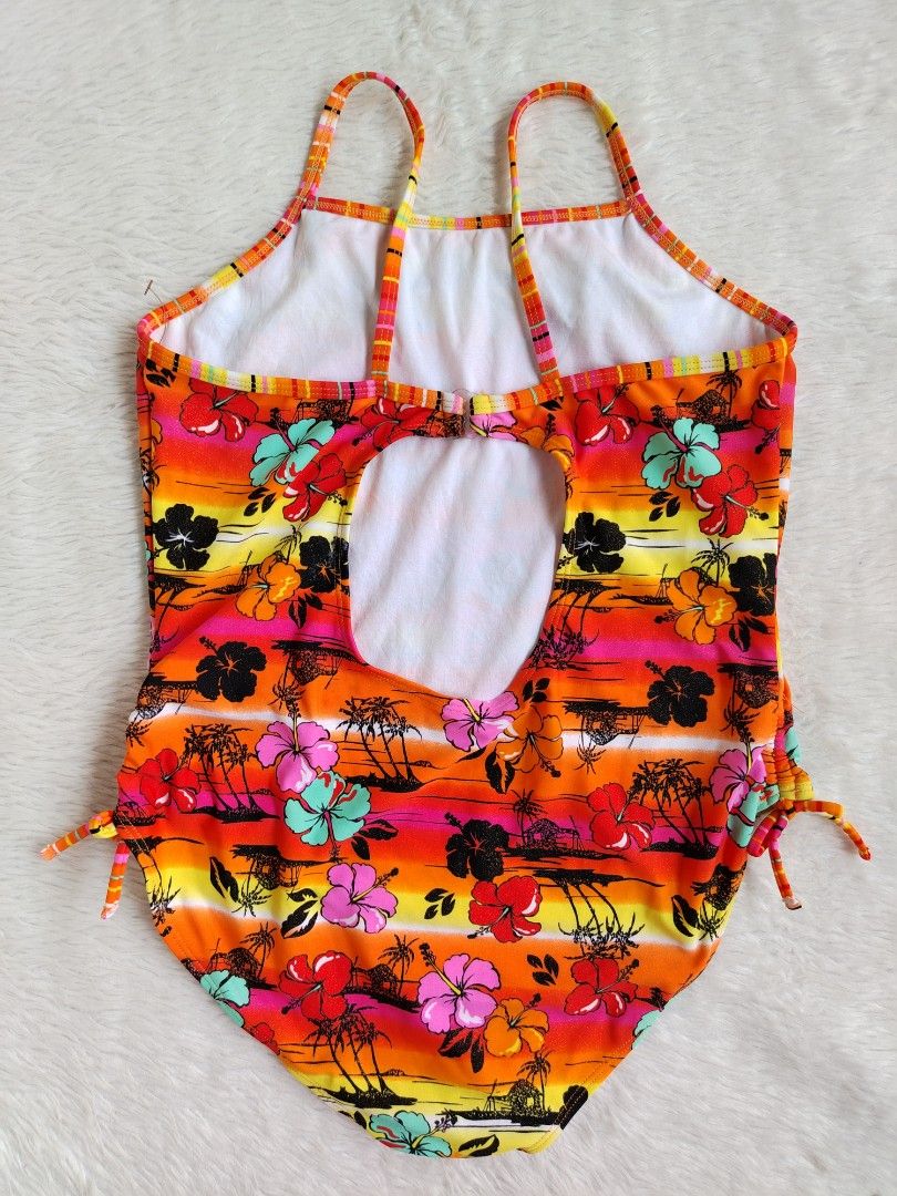 (11-14) OP (Category: Babies & Kids Fashion) located in Paranaque City. Submitted by closetbykimkirsten (Listing ID 1460017220, Image 2). Description: 🎀Like New🎀 ✨Brand: OP (glittery) ⚡Nonpad 🪷Size: 11-14yrs old 💸Price: P150 (Non Negotiable) ♦️All Items are PRELOVED in good condition. ♦️Please do manage your expectations. ♦️WASH before USE ♦️BUY at your own RISK 🔥NO RETURN NO EXCHANGE POLICY🔥 ⛔BOGUS BUYER/JOY RESERVER will be posted in ever