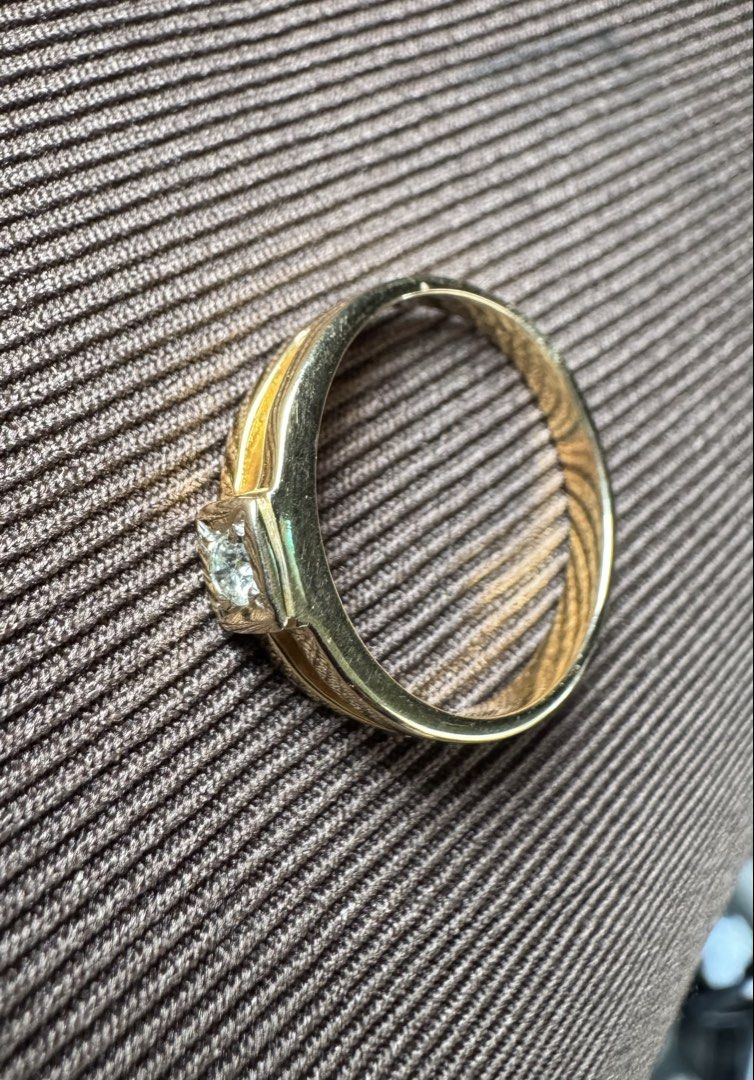 14K Diamond Ring (Category: Rings) located in Cauayan City . Submitted by espiritucj (Listing ID 1459927434, Image 3). Description: 14k 2.7g Size 7 .