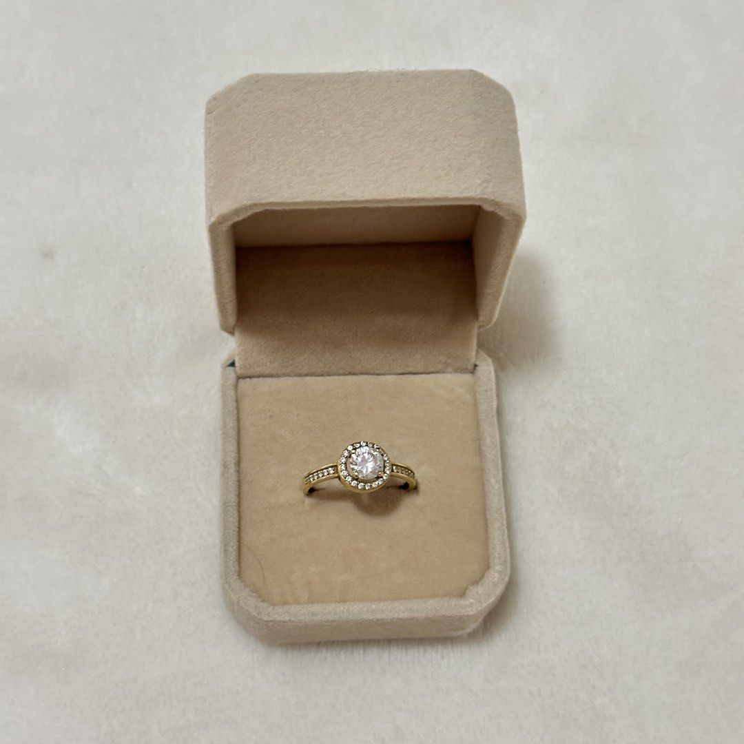 18k Jp gold cz stone (Category: Rings) located in Manila. Submitted by secondsnuggle (Listing ID 1460015674, Image 1). Description: 2grams .