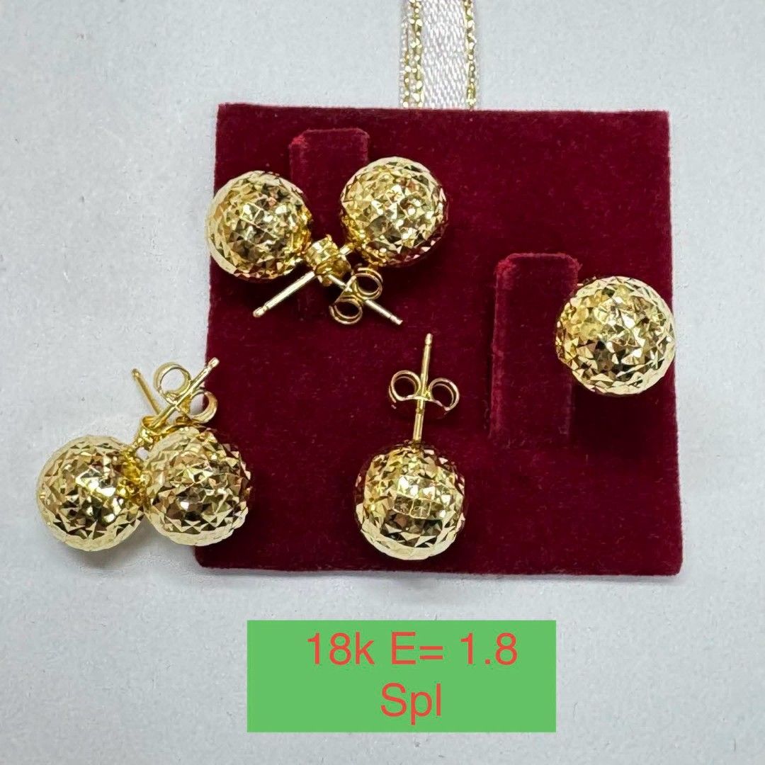 18k Saudi gold diacut ball stud earrings (Category: Earrings) located in Manila. Submitted by bhelgoldseller2ndaccount (Listing ID 1459950287, Image 2). Description: New!!✨New!!✨New!! Authentic 18k Saudi Golds 💯pawnable/naisasanla 💯with high appraisal rate 💯good investment 💯Direct supplier price 👉OPEN for resellers 🌺please take time to evaluate their actual sizes and grams 👉Best panggift for all occasions ✅ Sold per grams not per piece Kya