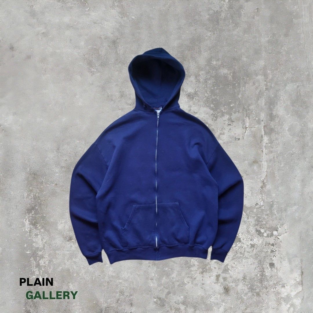 2000s Jerzees Hoodie (Category: Hoodies) located in Cebu City. Submitted by plain.gallery (Listing ID 1459966097, Image 1). Description: Navy Blue Zip-up Hoodie Size: XLarge 👇Dimention (in inches)👇 Width: 24.5 Length: 28 Color rate: 9.5 Condition: 8.5 Issues: Minor stain, pinholes.