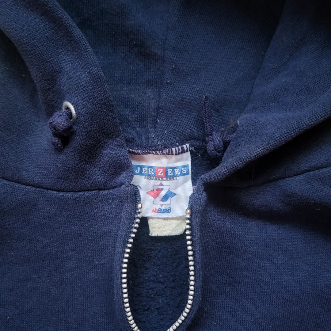 2000s Jerzees Hoodie (Category: Hoodies) located in Cebu City. Submitted by plain.gallery (Listing ID 1459966097, Image 3). Description: Navy Blue Zip-up Hoodie Size: XLarge 👇Dimention (in inches)👇 Width: 24.5 Length: 28 Color rate: 9.5 Condition: 8.5 Issues: Minor stain, pinholes.