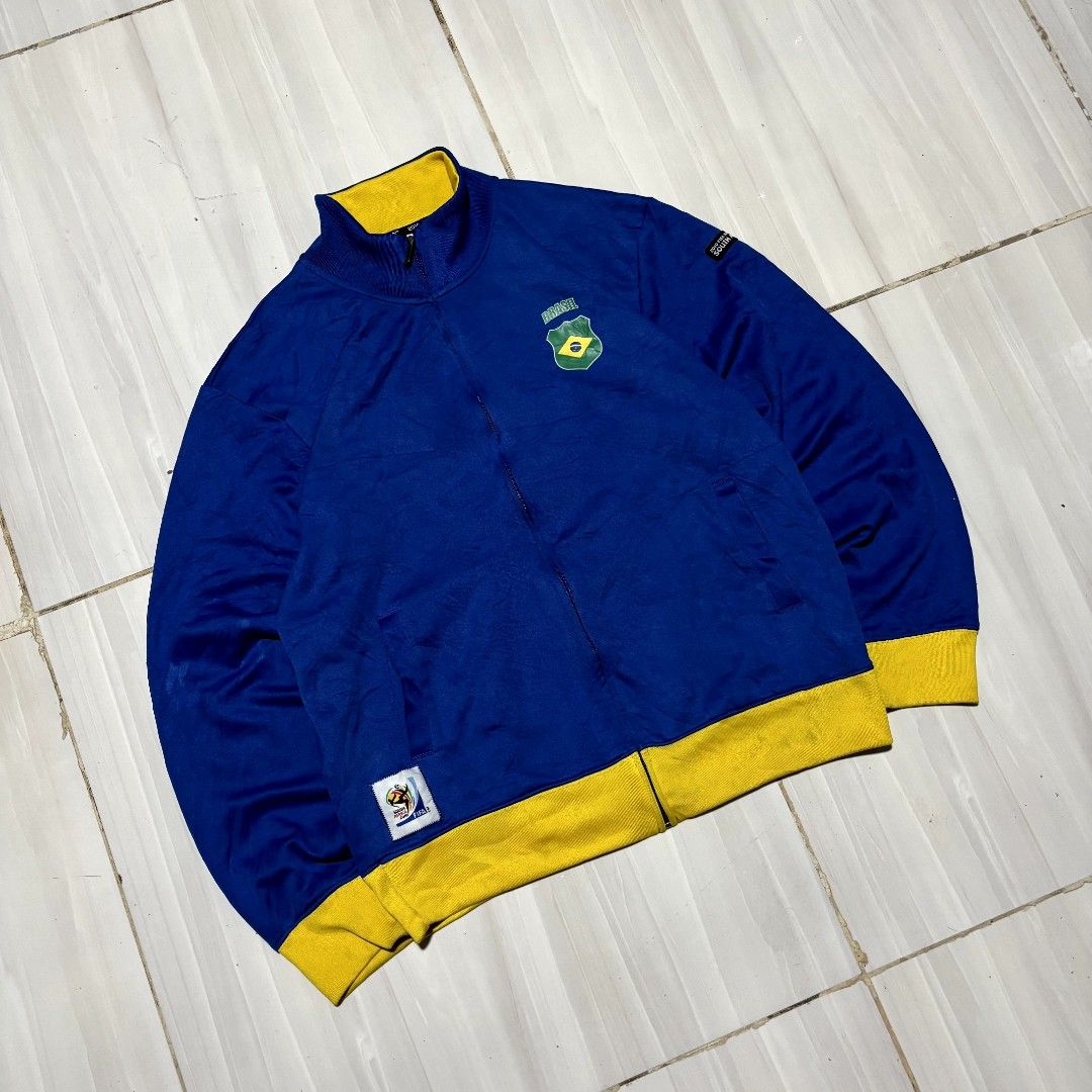 2010 FIFA BRASIL TRACK JACKET (Category: Activewear) located in Pasay City. Submitted by turthrift (Listing ID 1460058148, Image 3). Description: W24 L27.