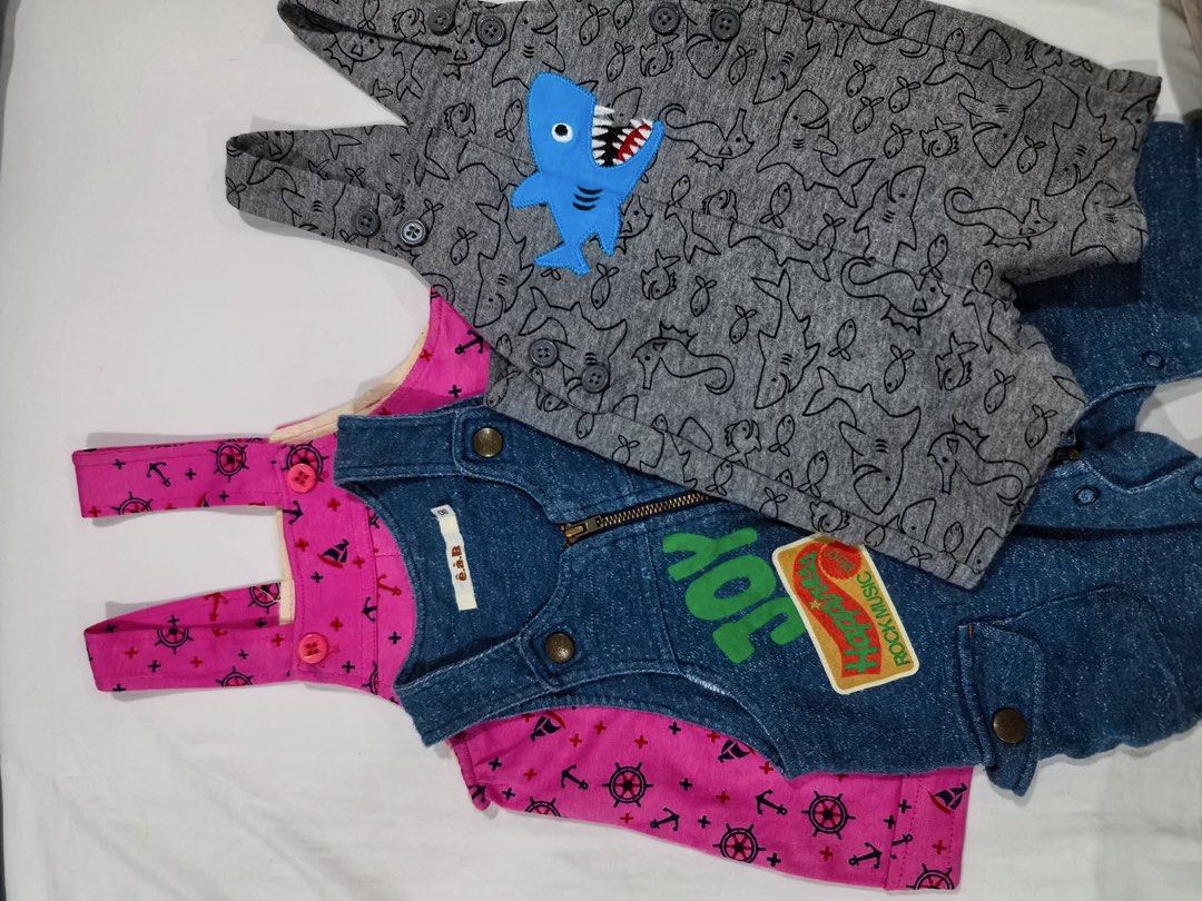 3pc Toddler Romper / Overalls Bundle 9M-12M (Pekkle / EAB) (Category: Babies & Kids Fashion) located in Makati City. Submitted by lilfinds (Listing ID 1460069838, Image 1). Description: 3pcs Toddler Boy/Girl Overalls & Rompers BundlePrice: ₱250 for ALL 3 pieces Size: Fits 9 months to 1 year old (Size 80) Super cute, comfy, and everyday-ready outfits for your growing toddler. All in very clean, excellent used condition—no stains, no rips, and no f
