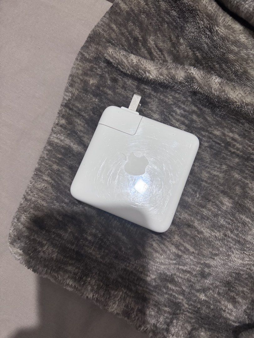67W APPLE Type C adapter only (Category: Other Gadgets) located in Davao. Submitted by bargainbuddies2021 (Listing ID 1460067759, Image 3). Description: As is. Working.