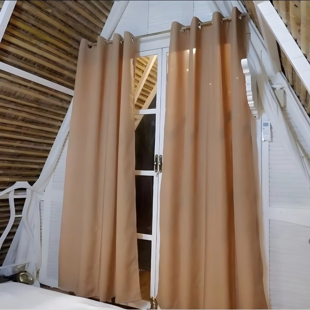 7ft ring curtains (Category: Curtains & Blinds) located in Taguig. Submitted by cloverfinds (Listing ID 1460069834, Image 1). Description: 500 each available colors: 3 white, 2 mocha Message me if interested. 📩.