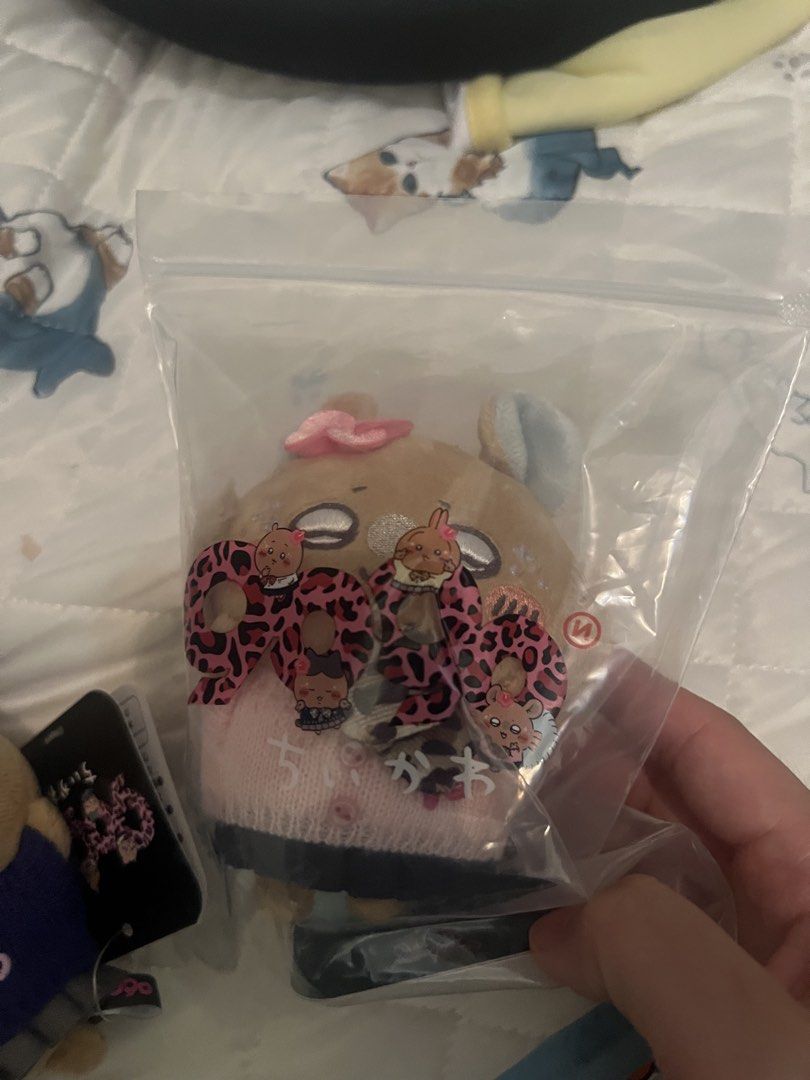 9090 chiikawa 小八 飛鼠 （分類：絨毛玩具）位於 Hong Kong。 由 clawclawclawdaily 提交（商品編號 1459910915，圖片 2）。簡介： 小八 500 飛鼠 650。
