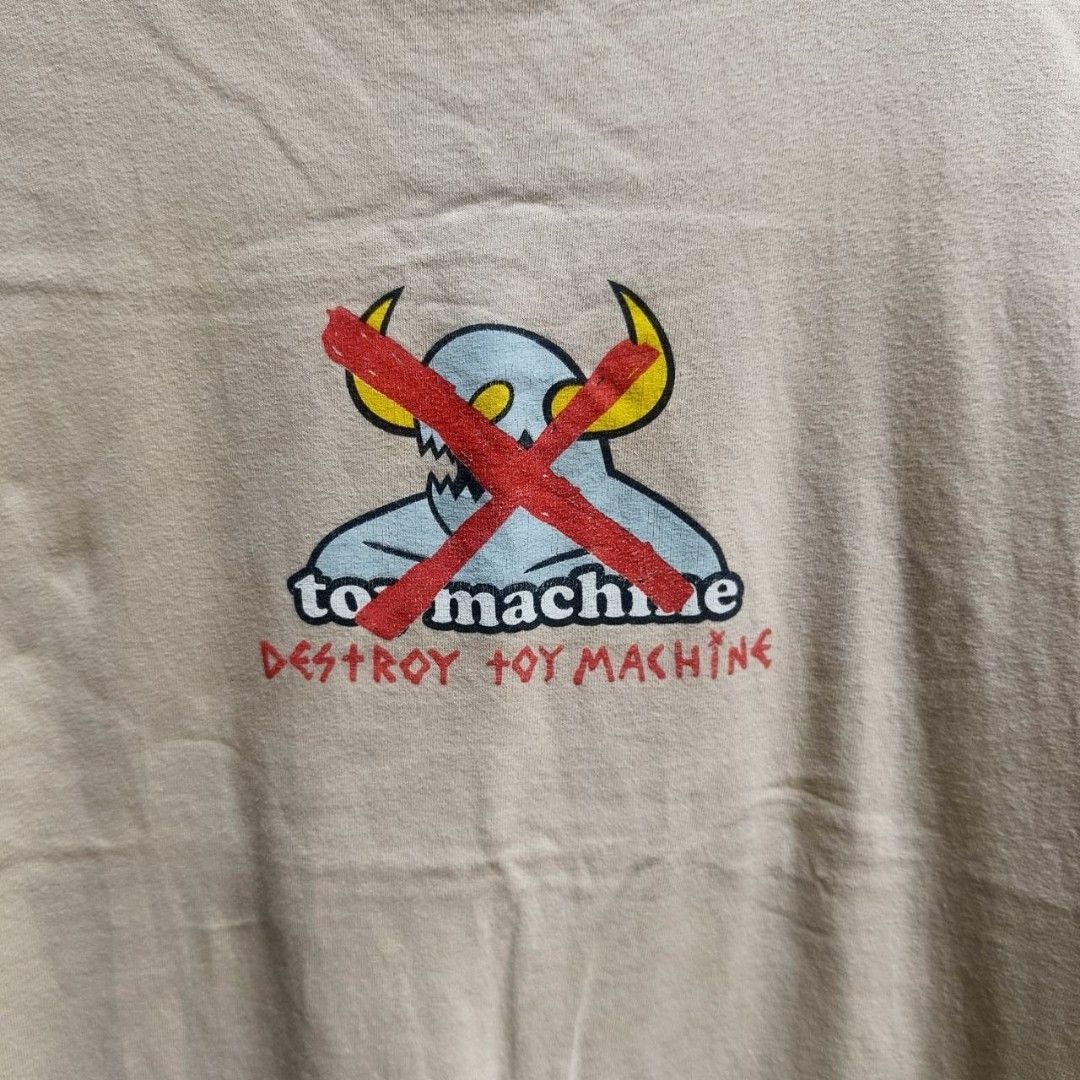 90s Toy Machine Shirt (Category: Tshirts & Polo Shirts ) located in Marikina City. Submitted by rvrctt (Listing ID 1459921749, Image 2). Description: 90s Toy Machine tee. Clean beige colorway with the classic Destroy Toy Machine front hit. A solid piece from a brand that's been part of skateboarding since 1993. 21 × 28 ₱3,499 💳 Gcash • Wise Marikina 📍 DM for more details..