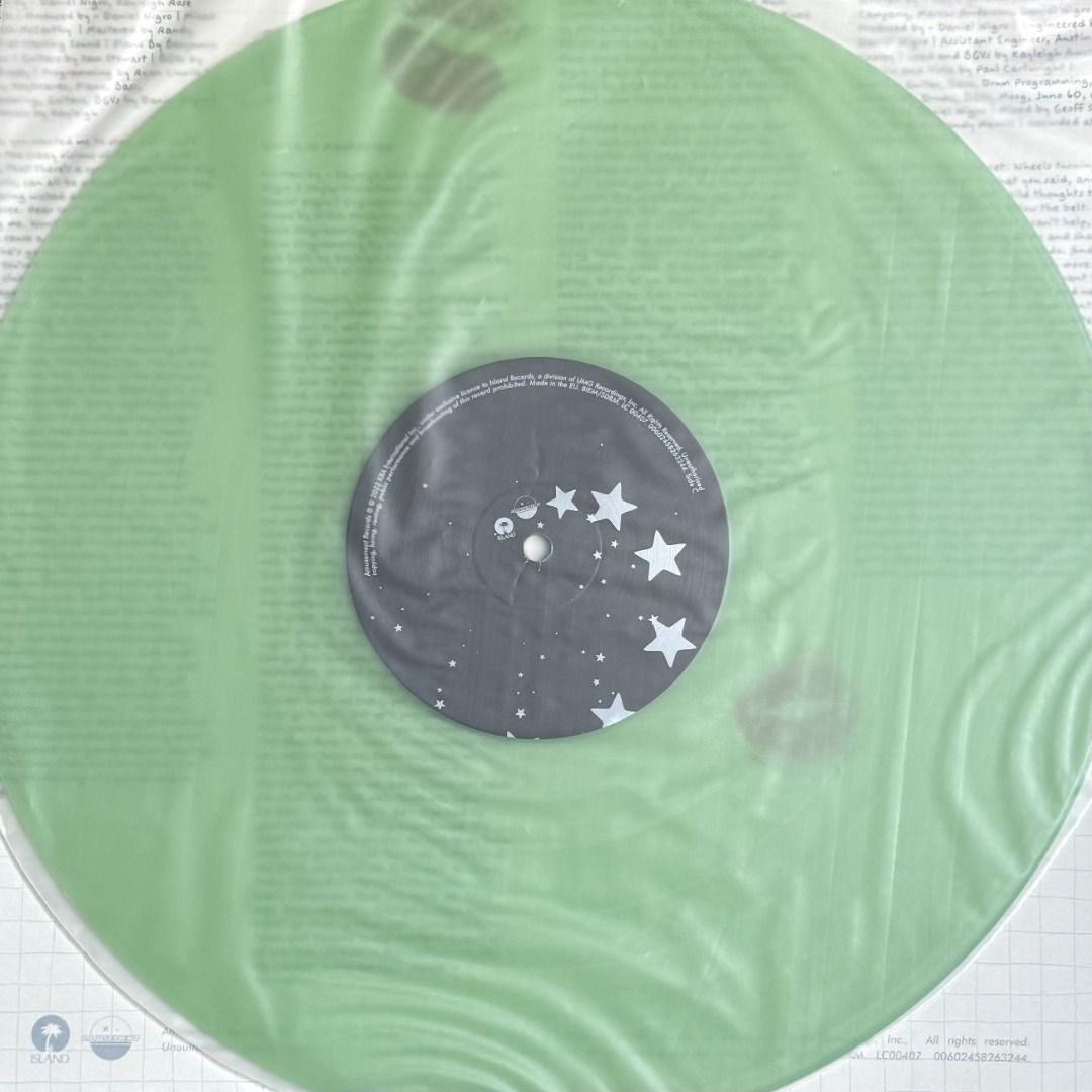 *已拆* Chappell Roan - The Rise & Fall of a Midwest Princess (Popstar Edition) Coke Bottle Vinyl （分類：音樂與媒體 - 黑膠碟）位於 Hong Kong。 由 es_82 提交（商品編號 1460041691，圖片 2）。簡介： 已拆，未上機聽過 唱片有保護內膜保存 可銅鑼灣交收，或順豐到付 有意/查詢請PM😊 。