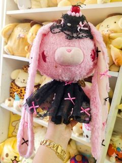(Category: ) located in . Submitted by cutewonderfull_plushie09 (Listing ID 1459988985, Image 1). Description: .