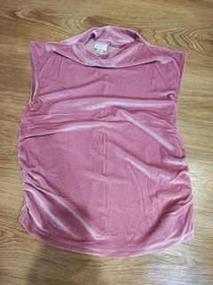 (Category: ) located in . Submitted by wardrobe14 (Listing ID 1459988252, Image 1). Description: .