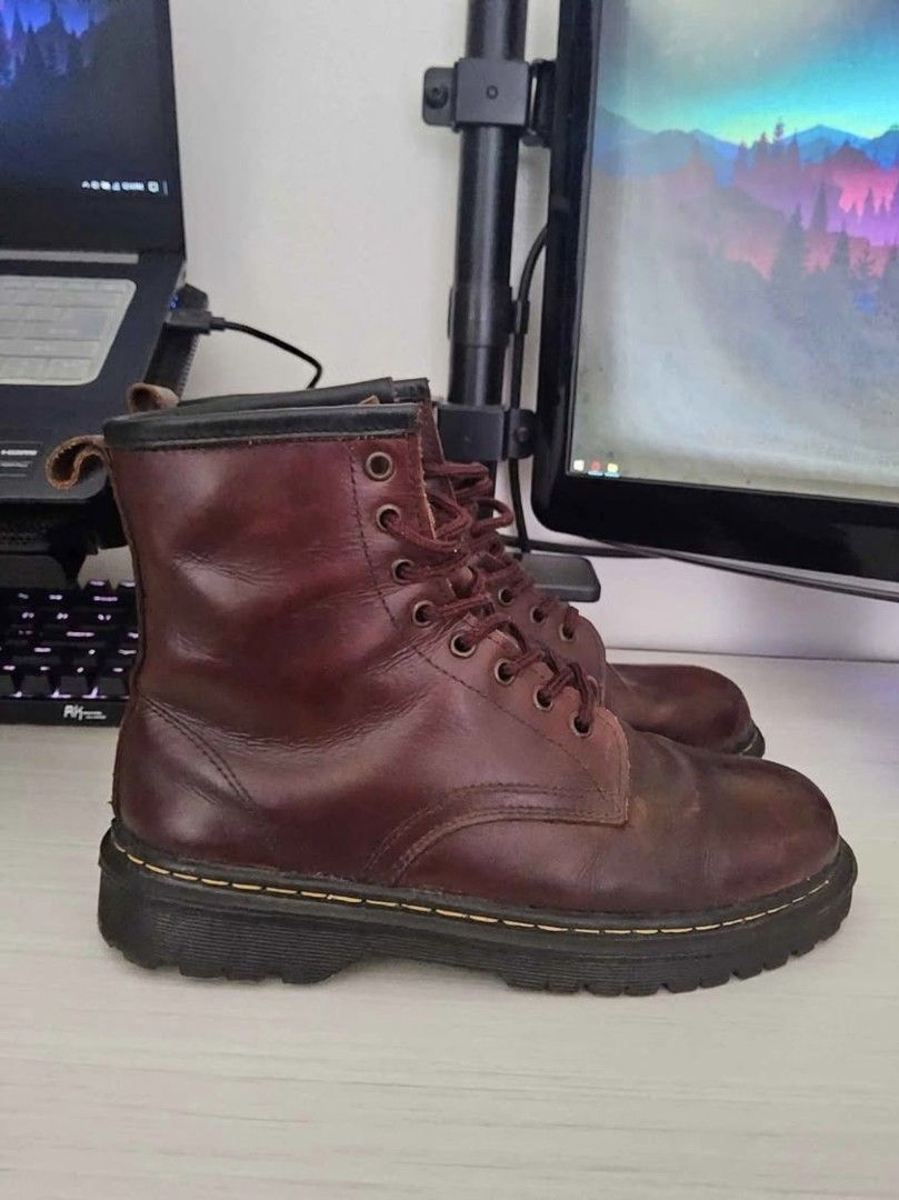 Achilles Jacinto Boots Size 40 (Category: Boots) located in Cabanatuan. Submitted by declutteringmd515 (Listing ID 1460098740, Image 2). Description: Selling my preloved boots Size 40 men Price is negotiable RFS: No longer my style.