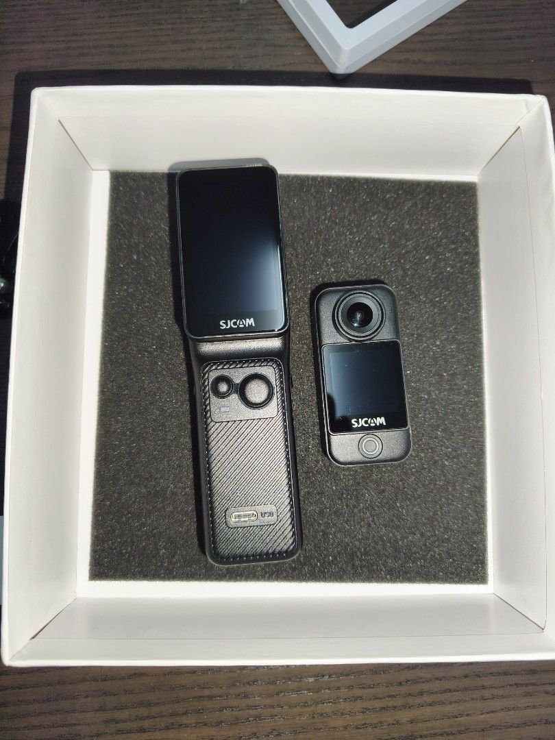Action Camera (Category: Other Gadgets) located in Port Klang. Submitted by jatmir92 (Listing ID 1459951983, Image 1). Description: Sjcam c400 for sale. including accesories, 2 micro sd card original sandisk with adapter and lexar usb reader. used 3x. just 1 month in my hand..